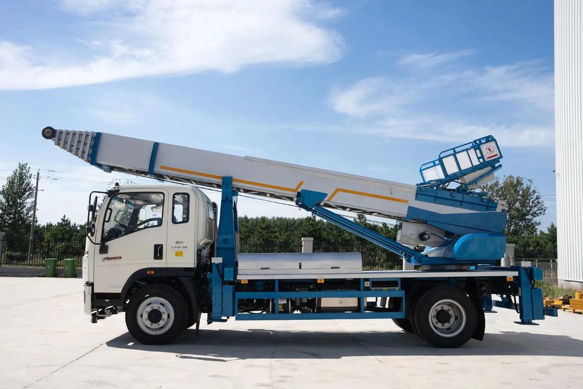 富文镇云梯上料车租赁费用