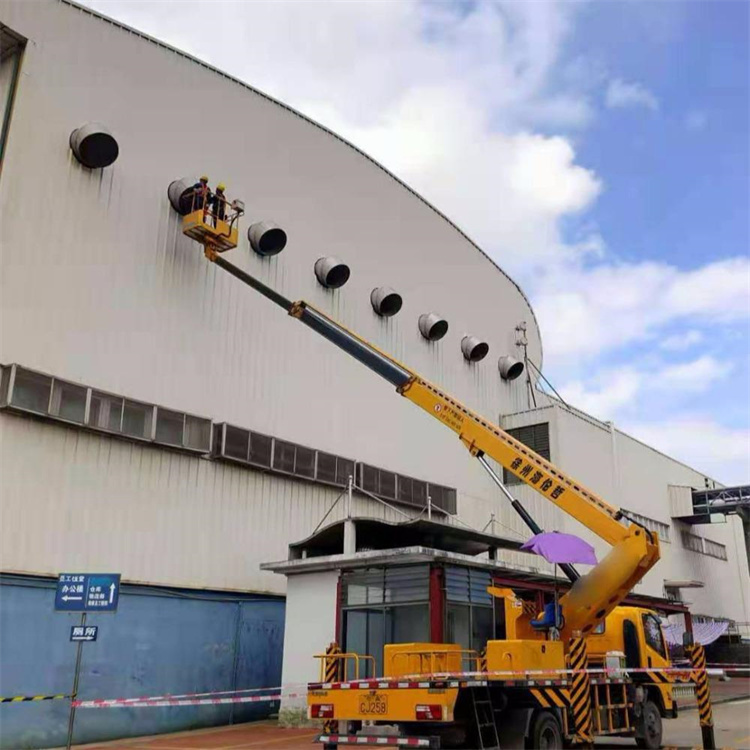 富文镇高空作业车出租服务：专业广告牌安装解决方案